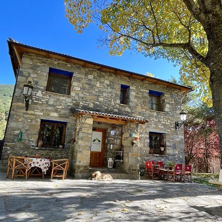 Rural Hostel Dos Lucas Oros Bajo Ngoại thất bức ảnh