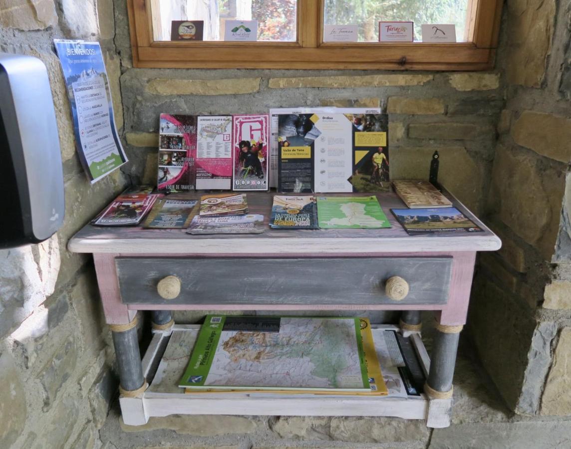 Rural Hostel Dos Lucas Oros Bajo Ngoại thất bức ảnh